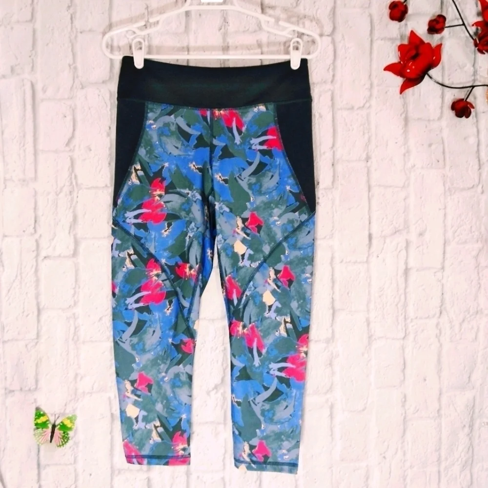 Patagonia Women's M Floral‎ Print Crop Legging Yoga Workout